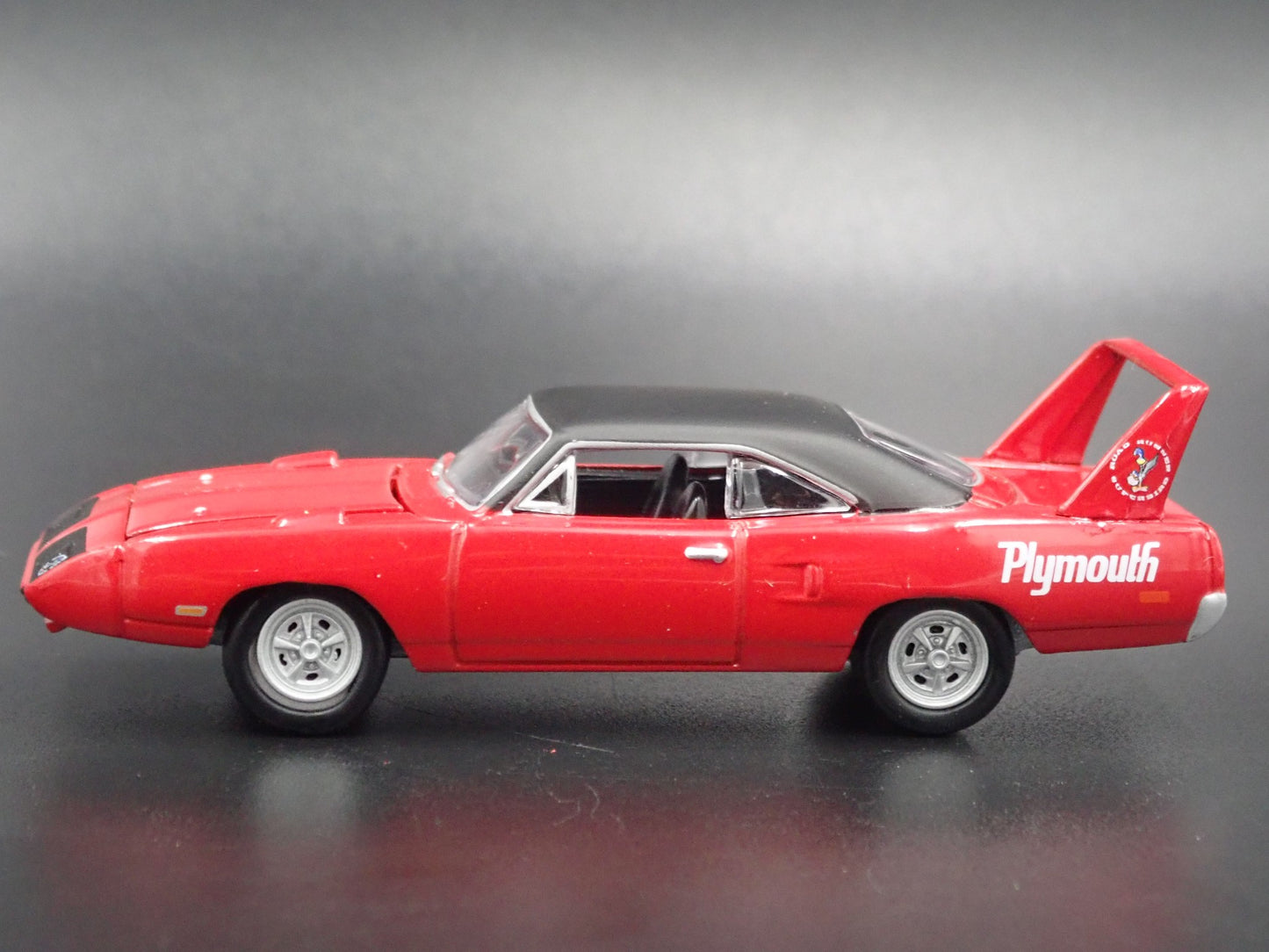 1970 70 PLYMOUTH SUPERBIRD RED 1:64 SCALE COLLECTIBLE DIECAST MODEL CAR