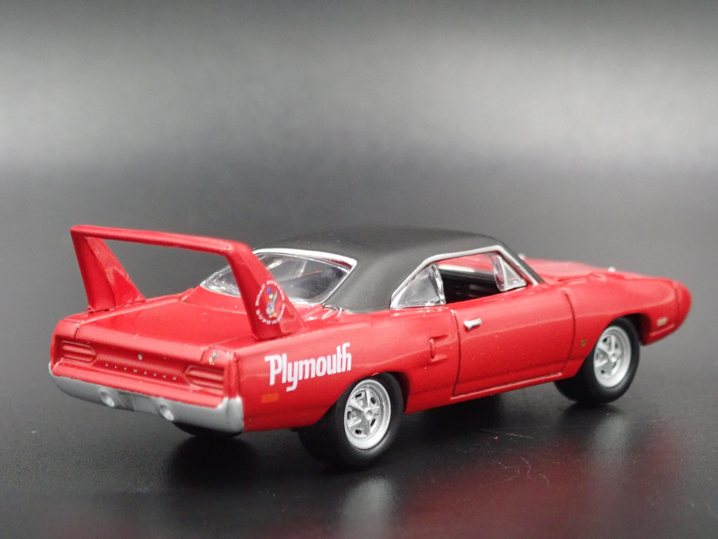 1970 70 PLYMOUTH SUPERBIRD RED 1:64 SCALE COLLECTIBLE DIECAST MODEL CAR