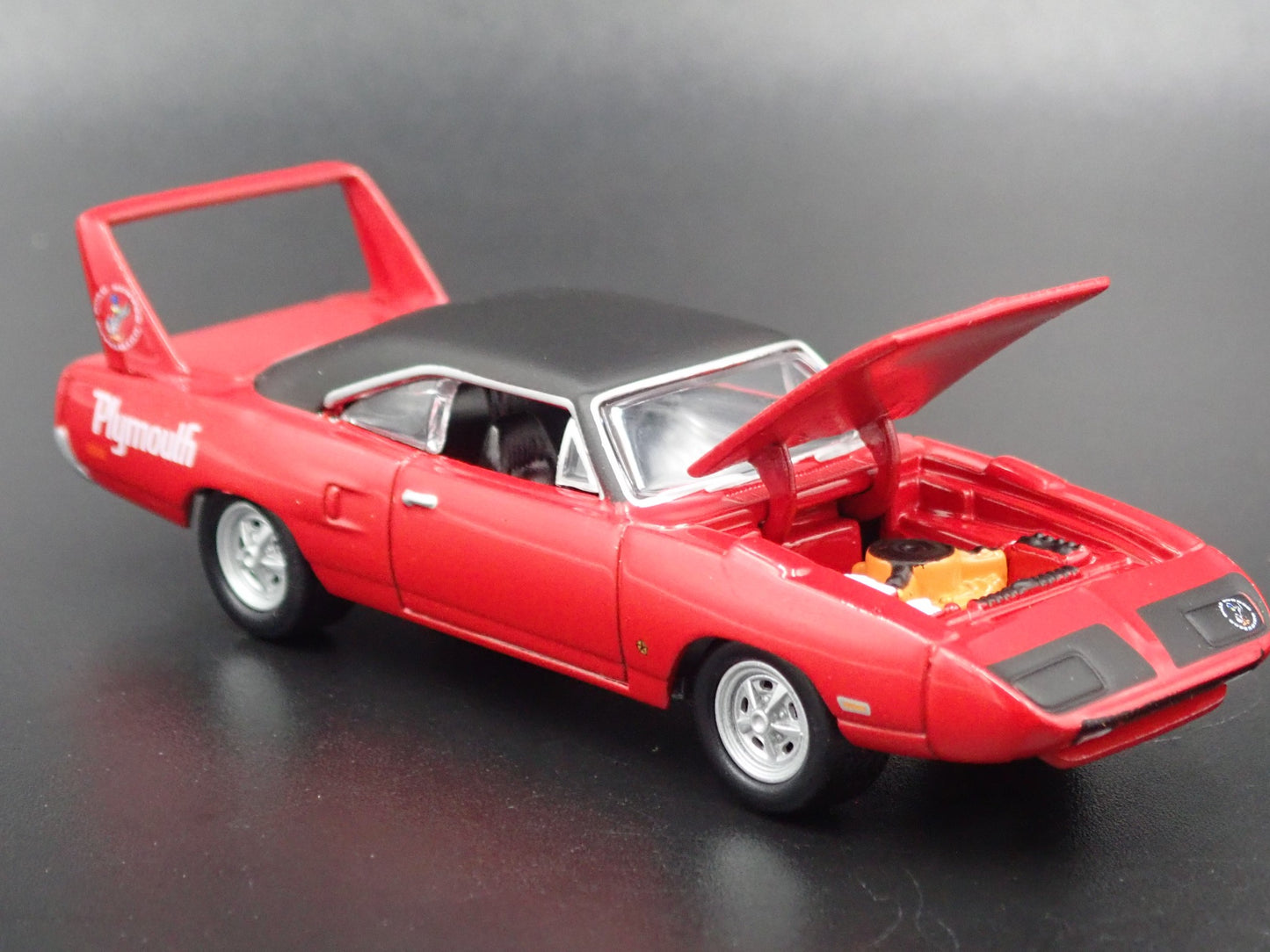 1970 70 PLYMOUTH SUPERBIRD RED 1:64 SCALE COLLECTIBLE DIECAST MODEL CAR