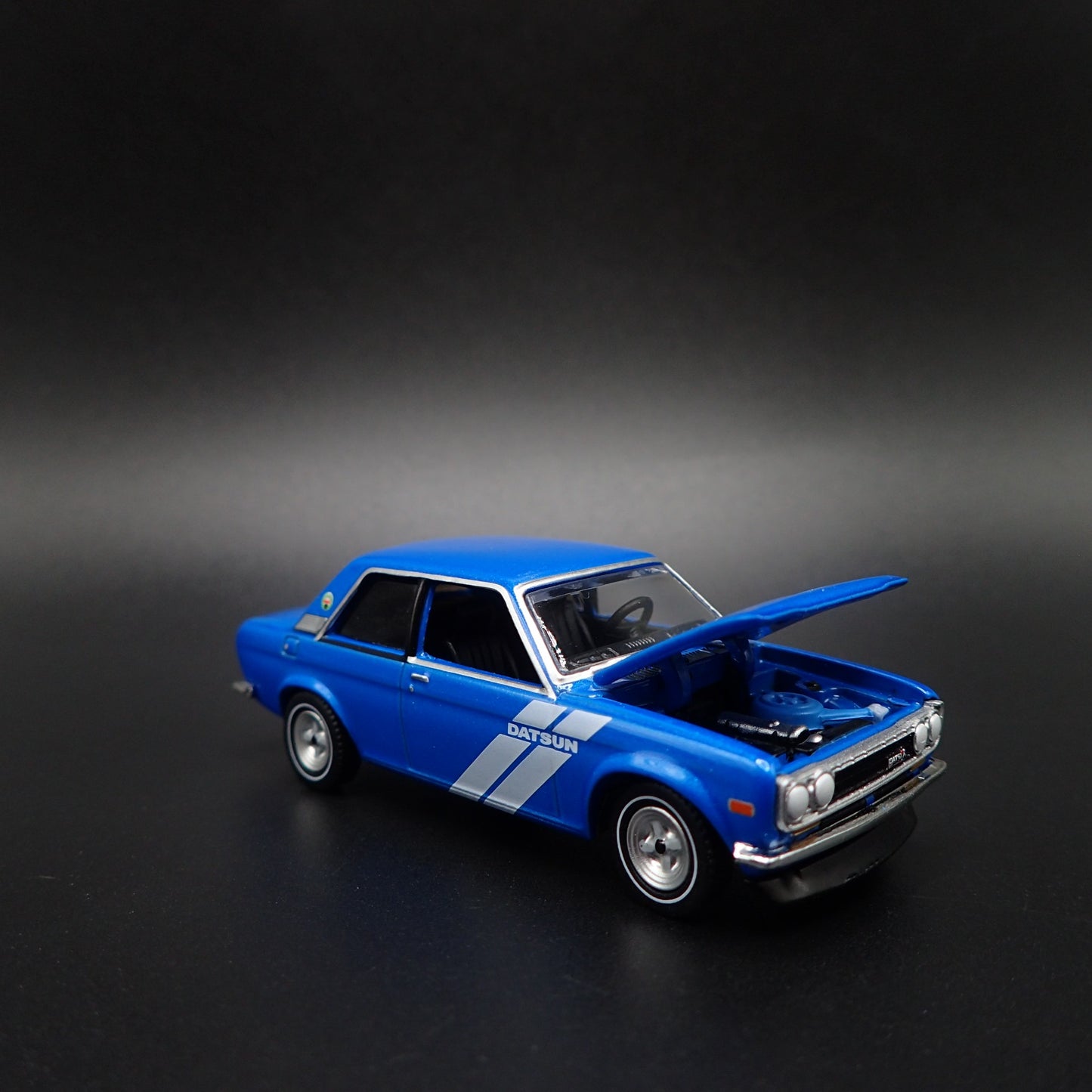 1967-1973 DATSUN 510 2 TWO DOOR 1:64 SCALE COLLECTIBLE DIORAMA DIECAST MODEL CAR
