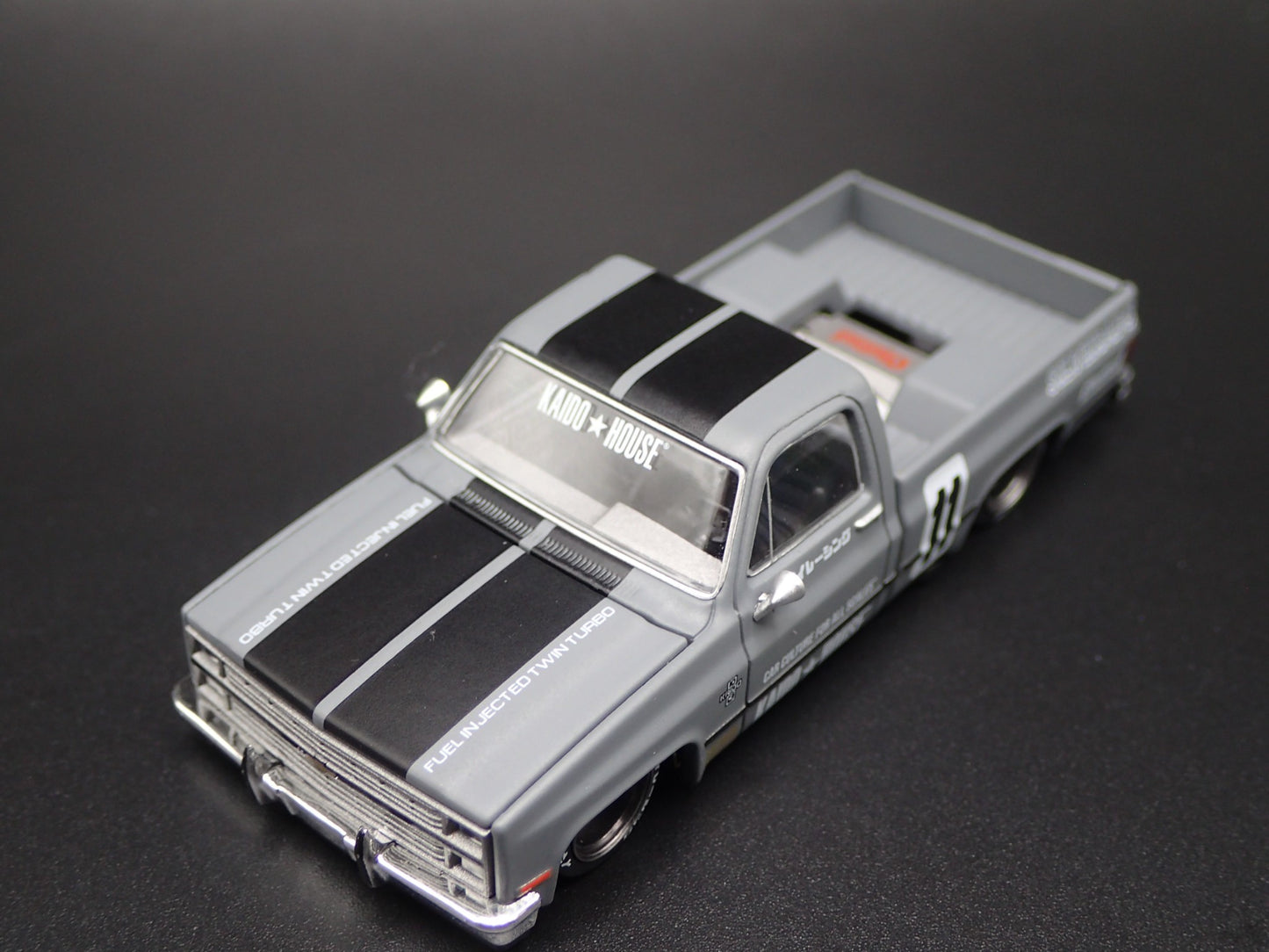 1983 83 CHEVY CHEVROLET PICKUP TRUCK KAIDO HOUSE 1/64 SCALE DIECAST MODEL CAR