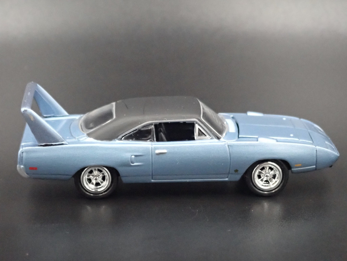 1970 70 PLYMOUTH SUPERBIRD BLUE 1:64 SCALE COLLECTIBLE DIECAST MODEL CAR