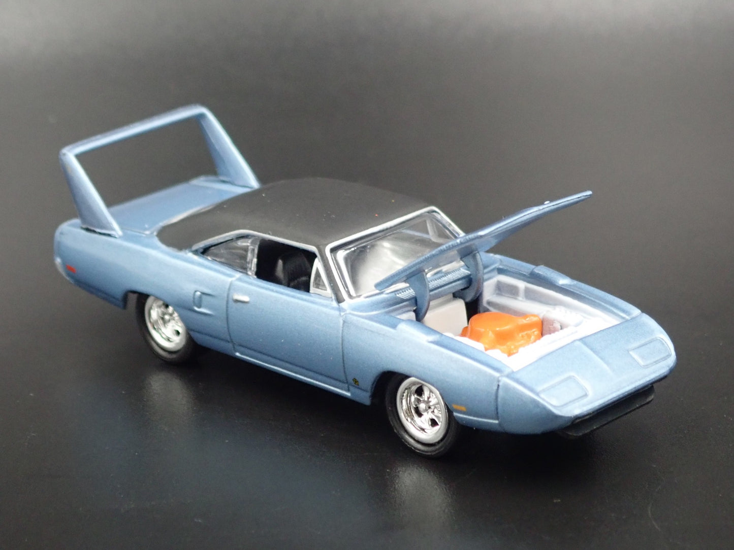 1970 70 PLYMOUTH SUPERBIRD BLUE 1:64 SCALE COLLECTIBLE DIECAST MODEL CAR