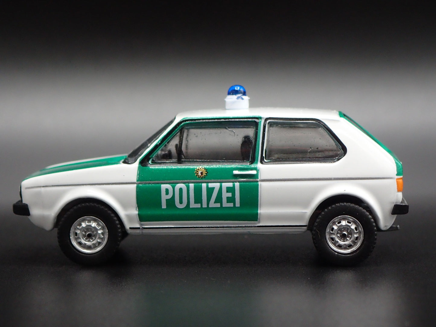 1974 74 VW VOLKSWAGEN GOLF BERLIN, GERMANY POLIZEI  1:64 SCALE DIECAST MODEL CAR
