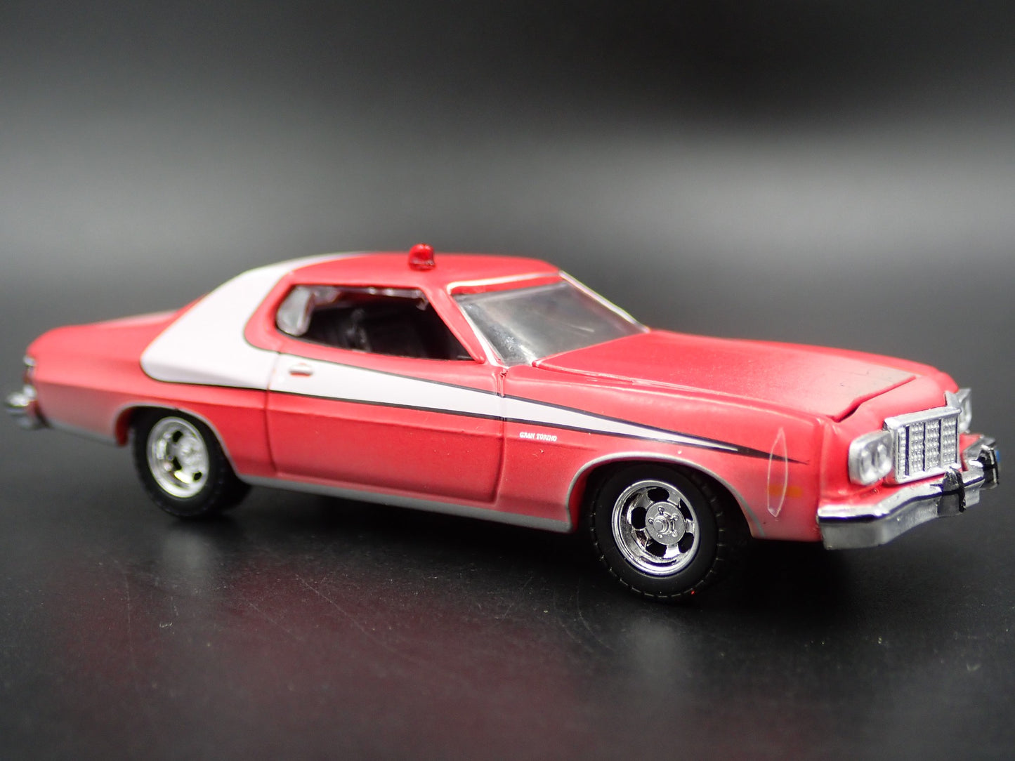 1976 76 FORD GRAN TORINO STARSKY & HUTCH DIRTY RARE 1:64 SCALE DIECAST MODEL CAR