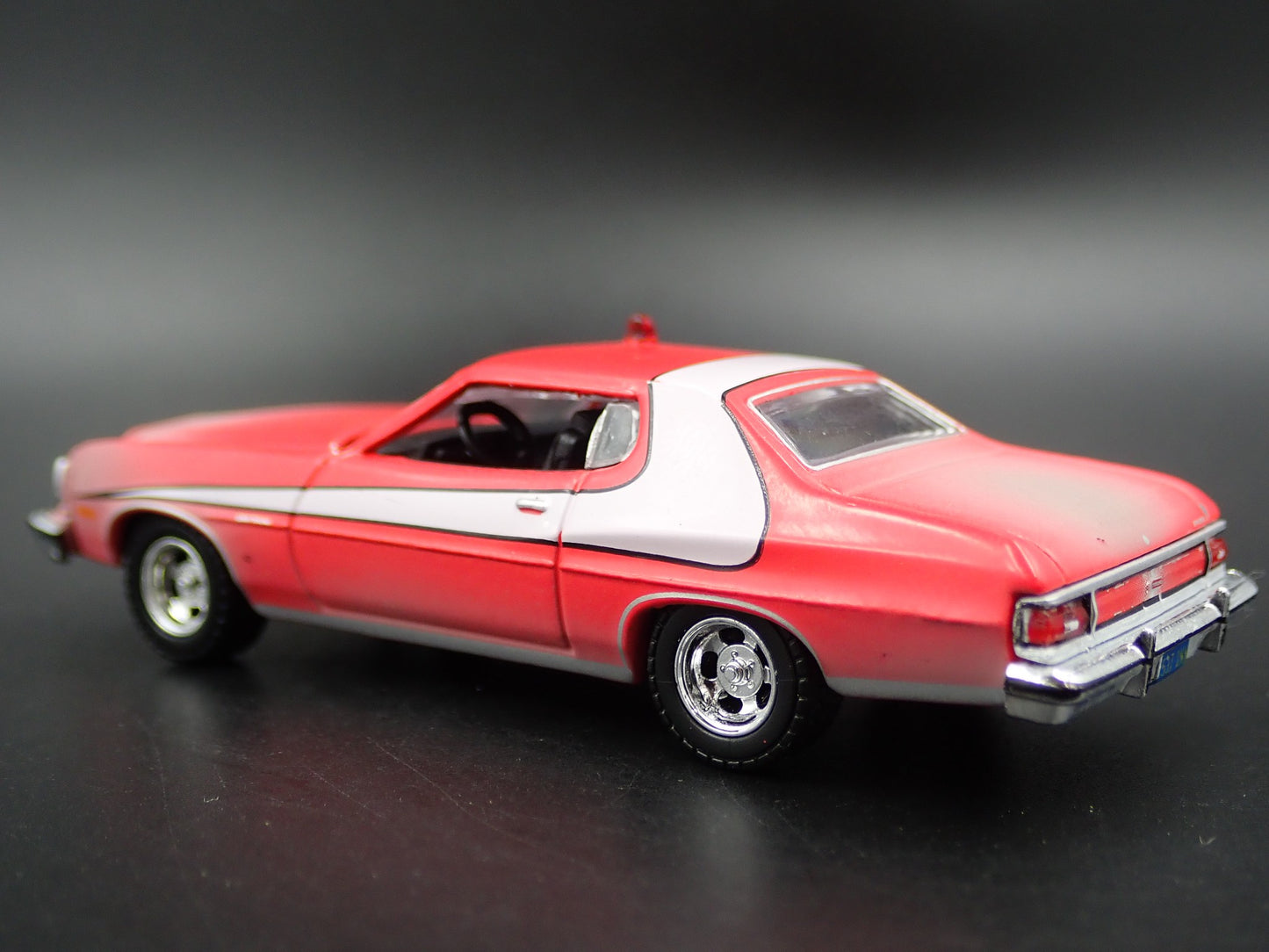 1976 76 FORD GRAN TORINO STARSKY & HUTCH DIRTY RARE 1:64 SCALE DIECAST MODEL CAR