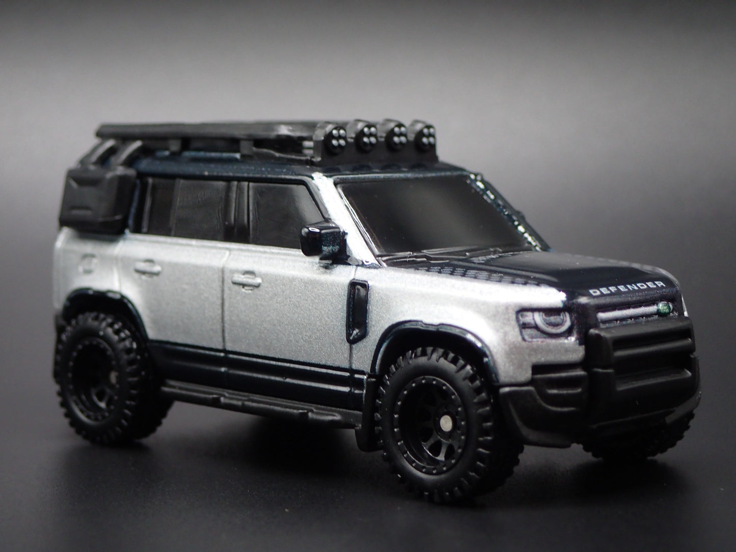 2020-2025 LAND ROVER DEFENDER 110 w HITCH 1/64 SCALE DIORAMA DIECAST MODEL CAR