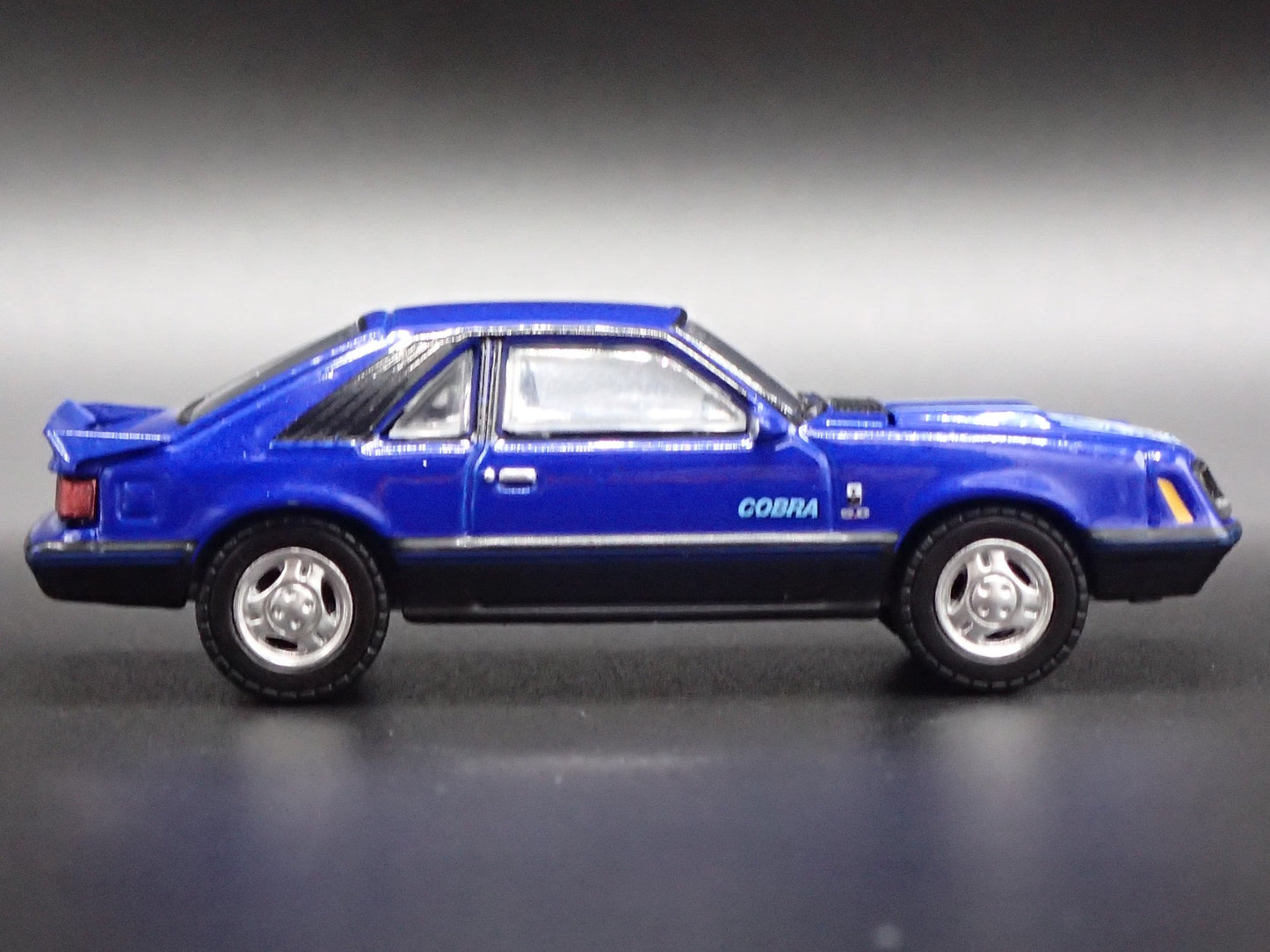 1979 79 FORD MUSTANG COBRA T5 BLUE 1:64 SCALE COLLECTIBLE DIECAST MODEL CAR