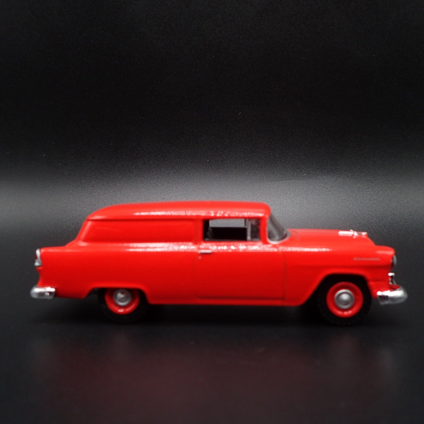 1955 55 CHEVY CHEVROLET SEDAN DELIVERY RED 1:64 SCALE DIORAMA DIECAST MODEL CAR