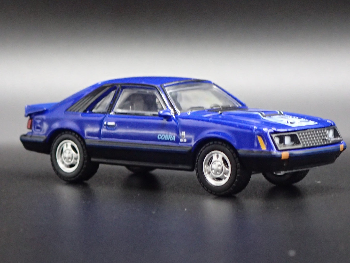 1979 79 FORD MUSTANG COBRA T5 BLUE 1:64 SCALE COLLECTIBLE DIECAST MODEL CAR