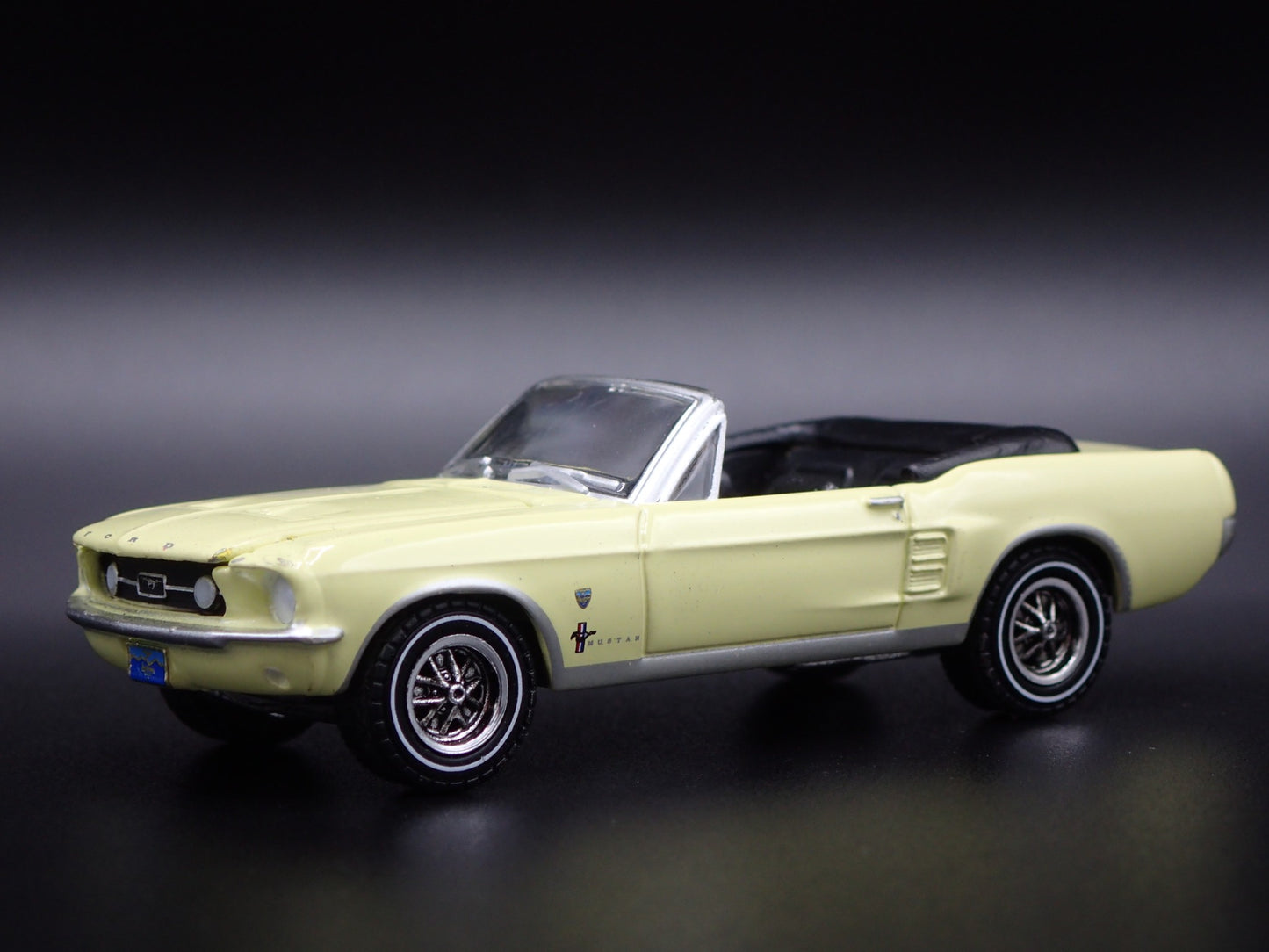1967 67 FORD MUSTANG HIGH COUNTRY CONVERTIBLE RARE 1:64 SCALE DIECAST MODEL CAR
