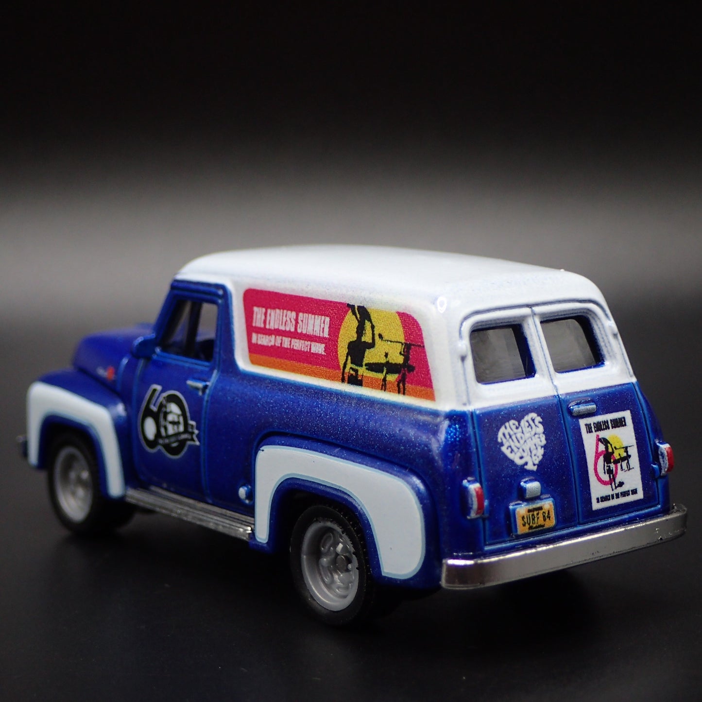 1955 55 FORD PANEL VAN DELIVERY 1:64 SCALE COLLECTIBLE DIORAMA DIECAST MODEL CAR