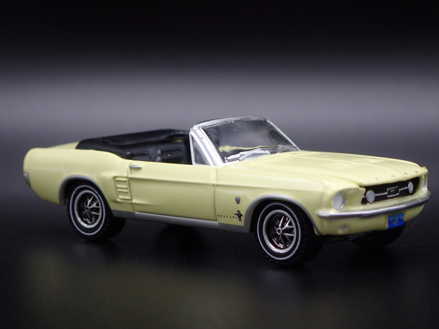 1967 67 FORD MUSTANG HIGH COUNTRY CONVERTIBLE RARE 1:64 SCALE DIECAST MODEL CAR