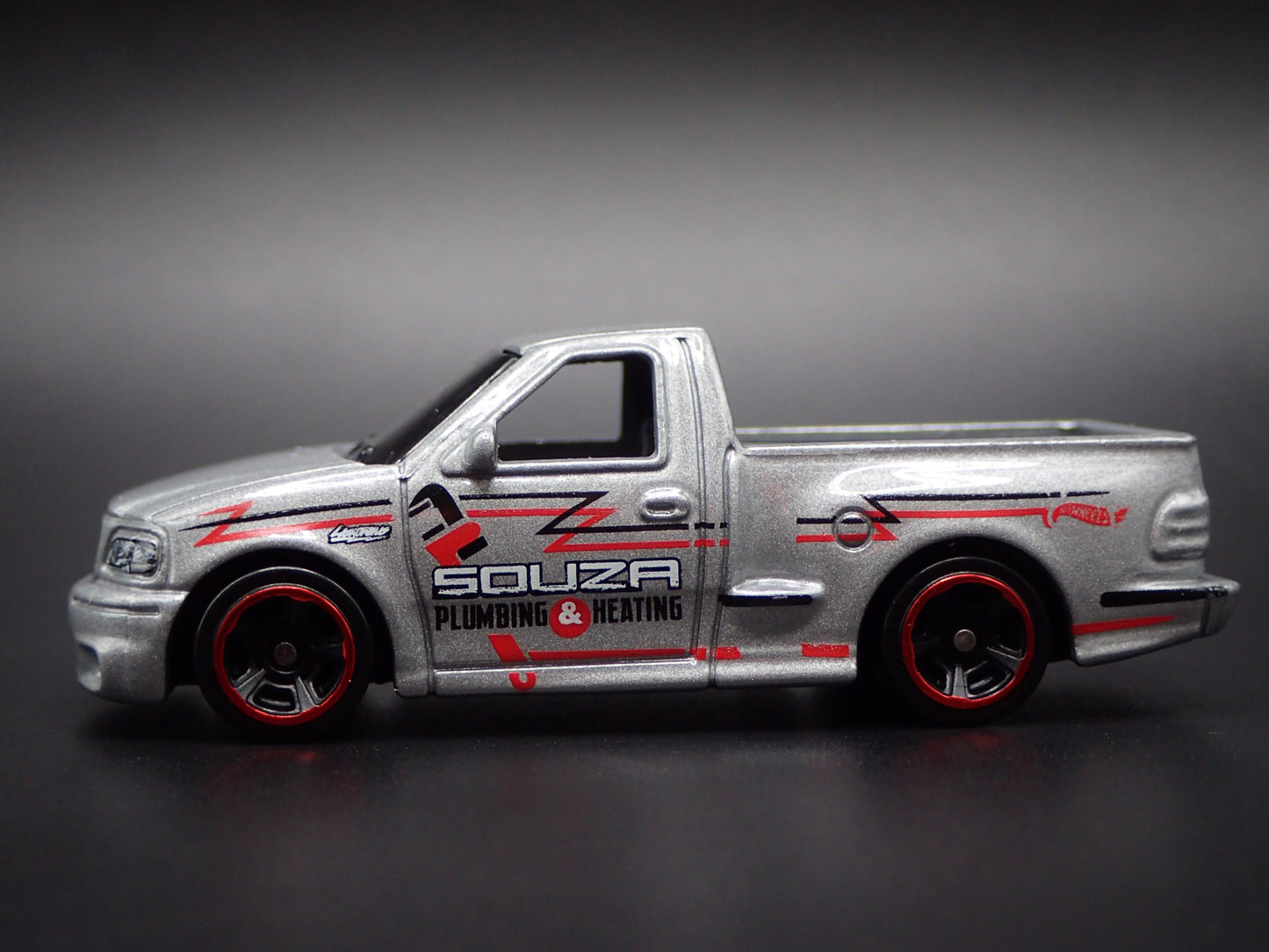 1999-2004 FORD SVT F150 LIGHTNING PICKUP TRUCK SIL 1:64 SCALE DIECAST MODEL CAR