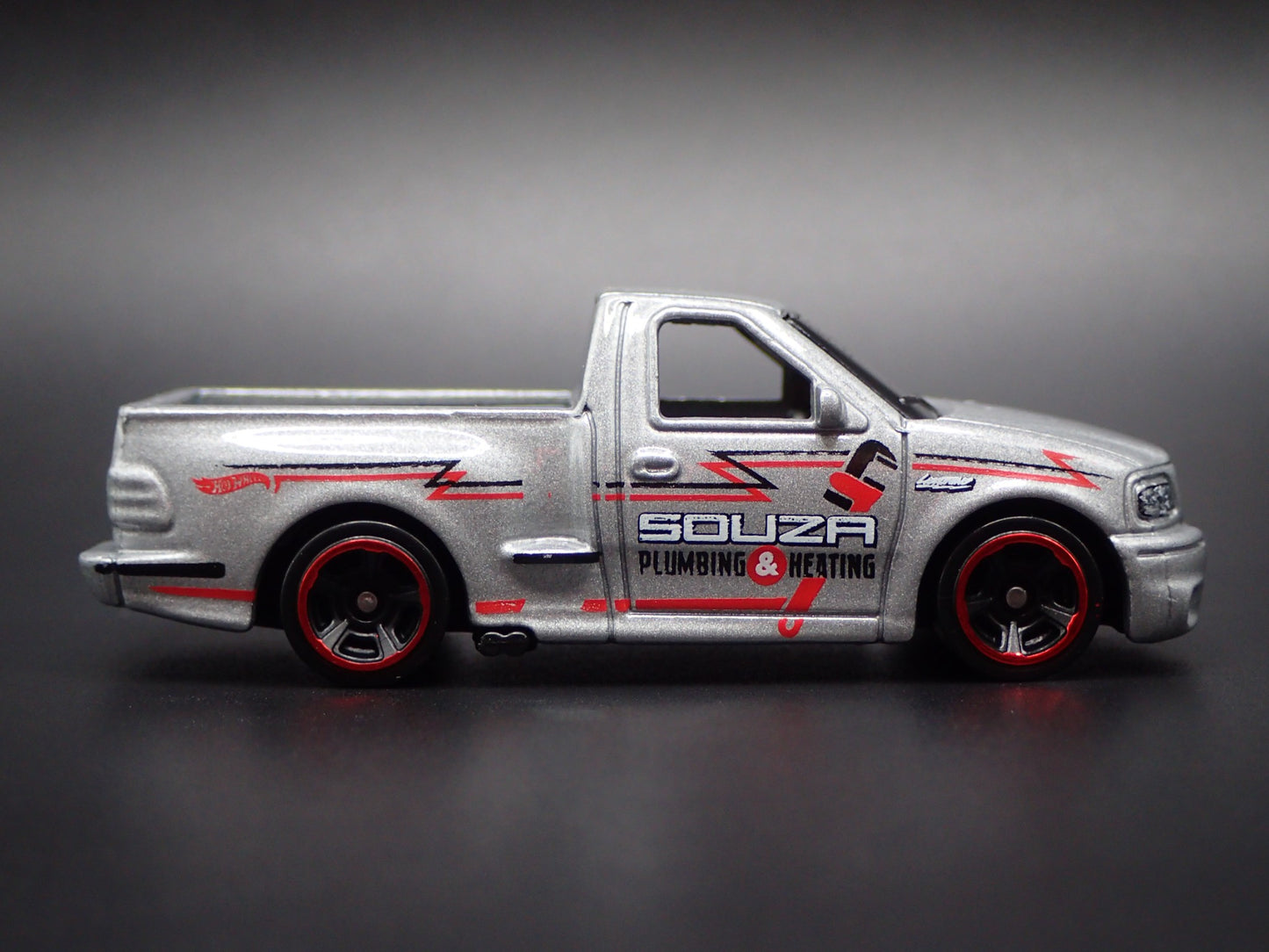 1999-2004 FORD SVT F150 LIGHTNING PICKUP TRUCK SIL 1:64 SCALE DIECAST MODEL CAR