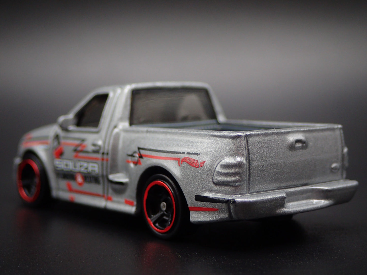 1999-2004 FORD SVT F150 LIGHTNING PICKUP TRUCK SIL 1:64 SCALE DIECAST MODEL CAR