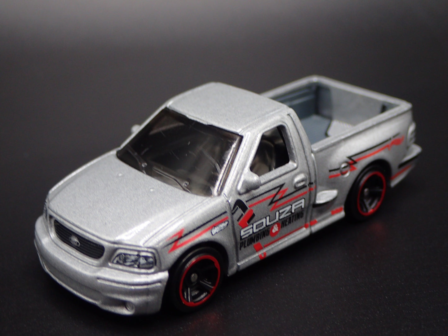 1999-2004 FORD SVT F150 LIGHTNING PICKUP TRUCK SIL 1:64 SCALE DIECAST MODEL CAR