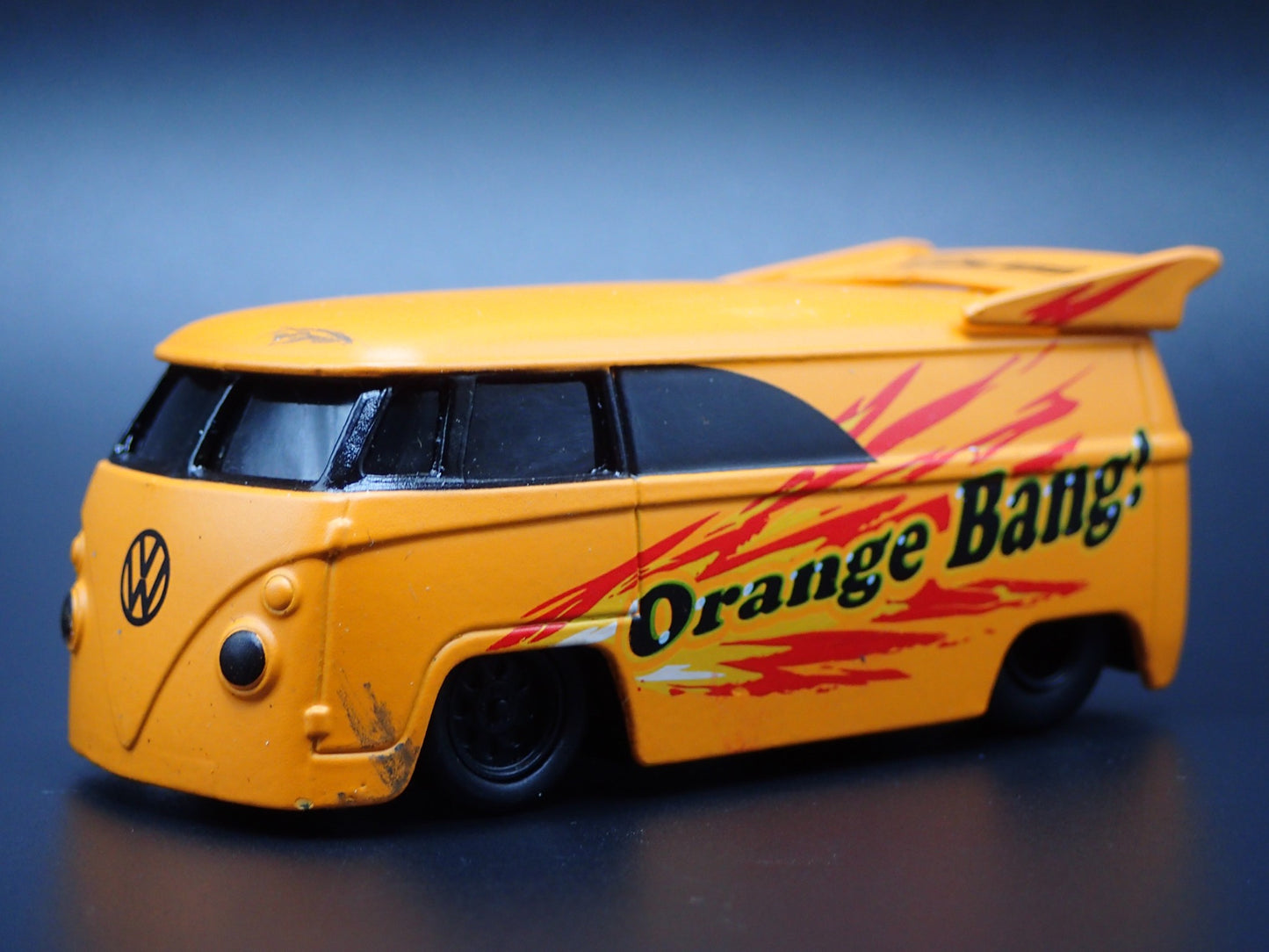 1950-1967 VW VOLKSWAGEN DRAG BUS ORANGE 1/64 SCALE DIORAMA DIECAST MODEL CAR