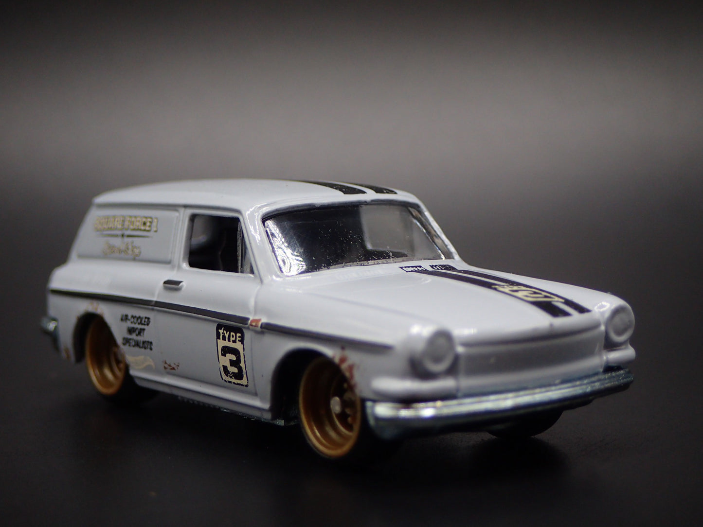 1961-1973 VW VOLKSWAGEN SQUAREBACK GRAY 1:64 SCALE DIORAMA DIECAST MODEL CAR