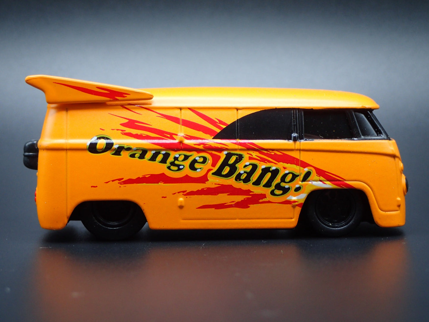 1950-1967 VW VOLKSWAGEN DRAG BUS ORANGE 1/64 SCALE DIORAMA DIECAST MODEL CAR