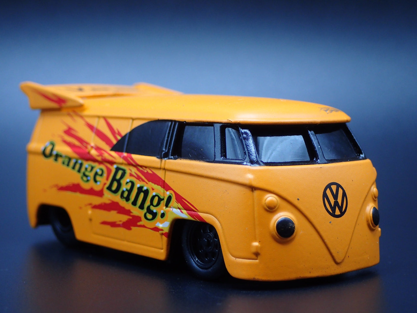 1950-1967 VW VOLKSWAGEN DRAG BUS ORANGE 1/64 SCALE DIORAMA DIECAST MODEL CAR