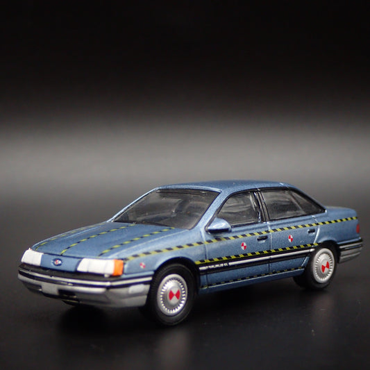 1986-1991 FORD TAURUS CRASH TEST VEHICLE 1:64 SCALE DIORAMA DIECAST MODEL CAR