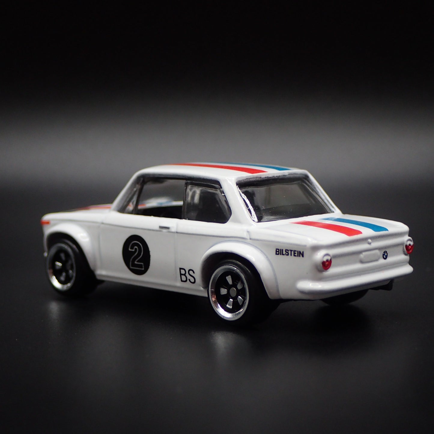 1966-1977 BMW 2002 BILSTEIN 1:64 SCALE COLLECTIBLE DIORAMA DIECAST MODEL CAR