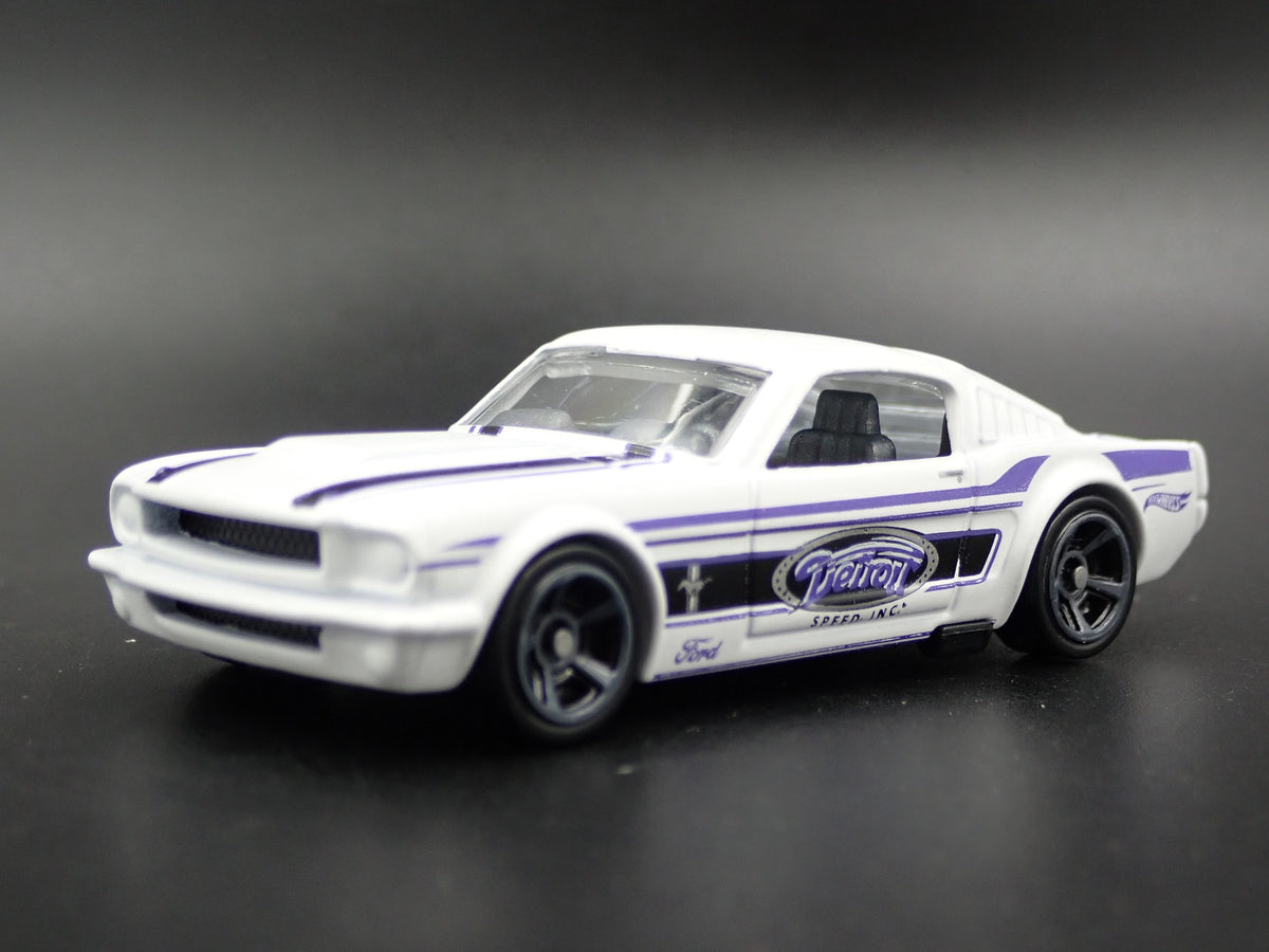 1965 65 FORD MUSTANG FASTBACK 2+2 RARE 1:64 SCALE DIORAMA DIECAST MODEL CAR-Burning Rubber Toy Company