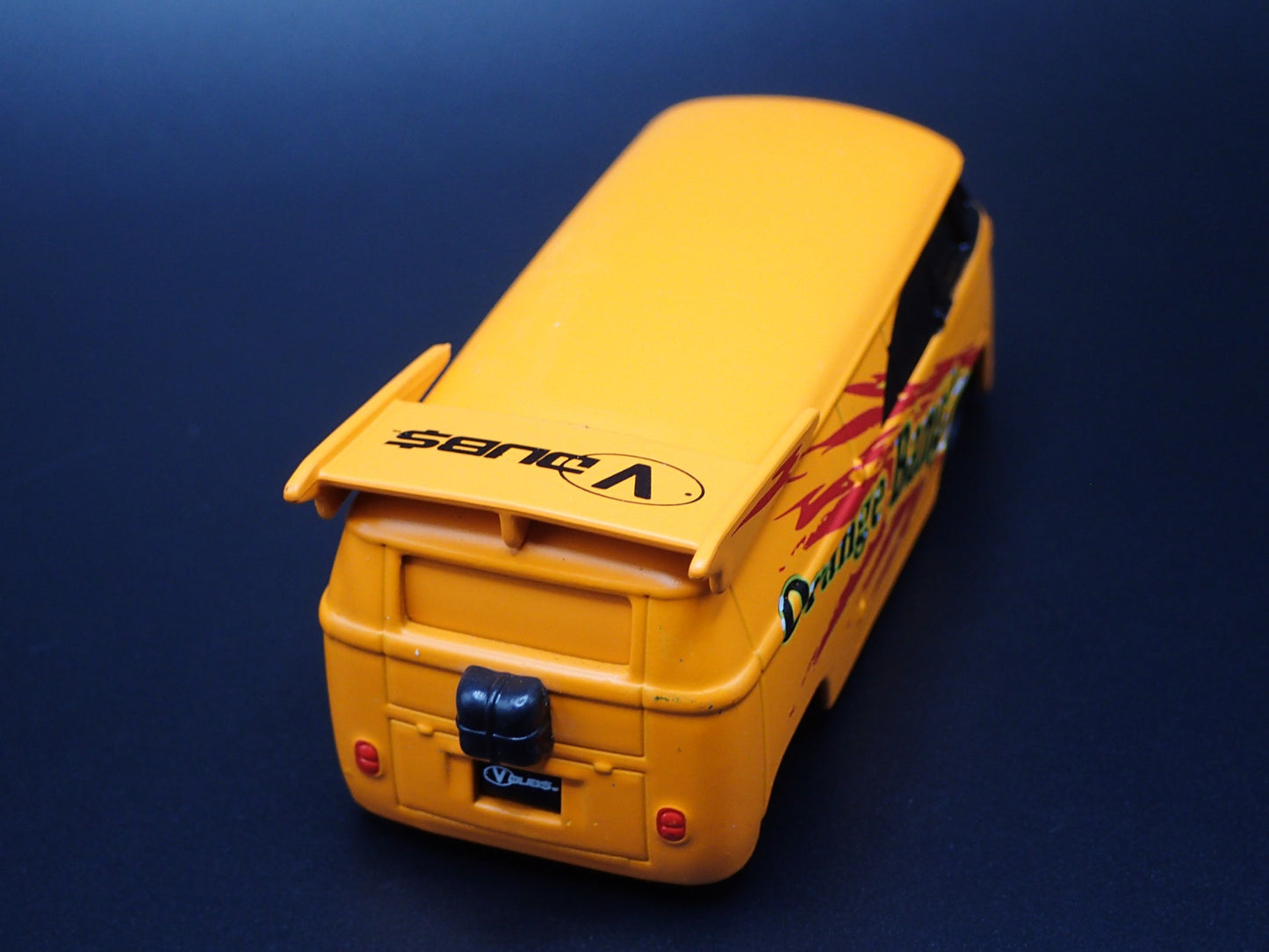 1950-1967 VW VOLKSWAGEN DRAG BUS ORANGE 1/64 SCALE DIORAMA DIECAST MODEL CAR
