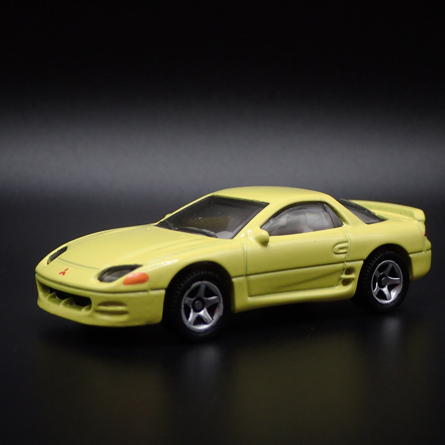 1990-2000 MITSUBISHI GTO 3000GT 1:64 SCALE COLLECTIBLE DIORAMA DIECAST MODEL CAR