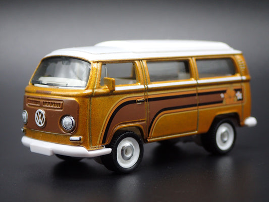 1967-1979 VW VOLKSWAGEN TYPE 2 T2 BUS GOLD 1/64 SCALE DIORAMA DIECAST MODEL CAR