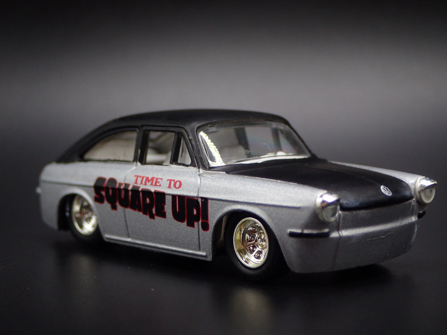 1961-1973 VW VOLKSWAGEN FASTBACK 1600 TL 1/64 SCALE DIORAMA DIECAST MODEL CAR