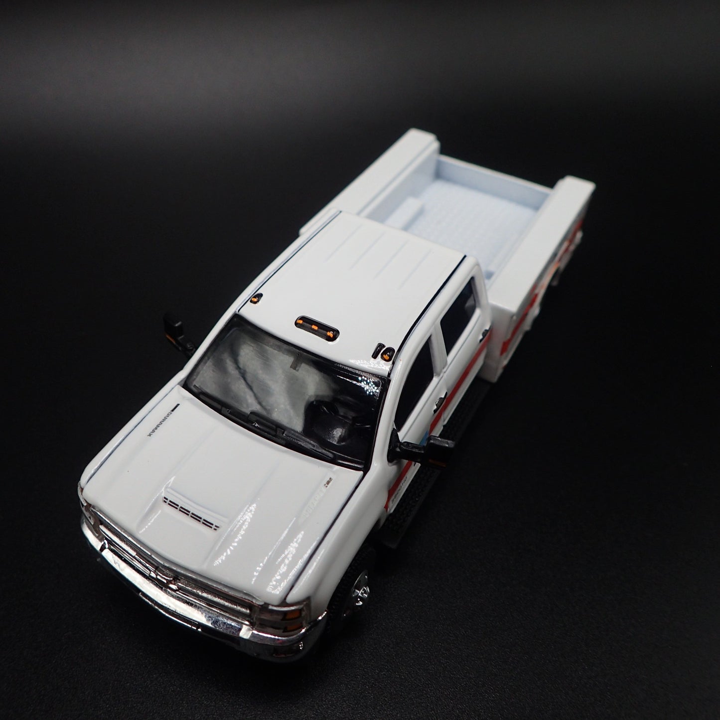 2016 CHEVY CHEVROLET SILVERADO 3500 DUALLY TRUCK CALTRANS 1:64 DIECAST MODEL CAR