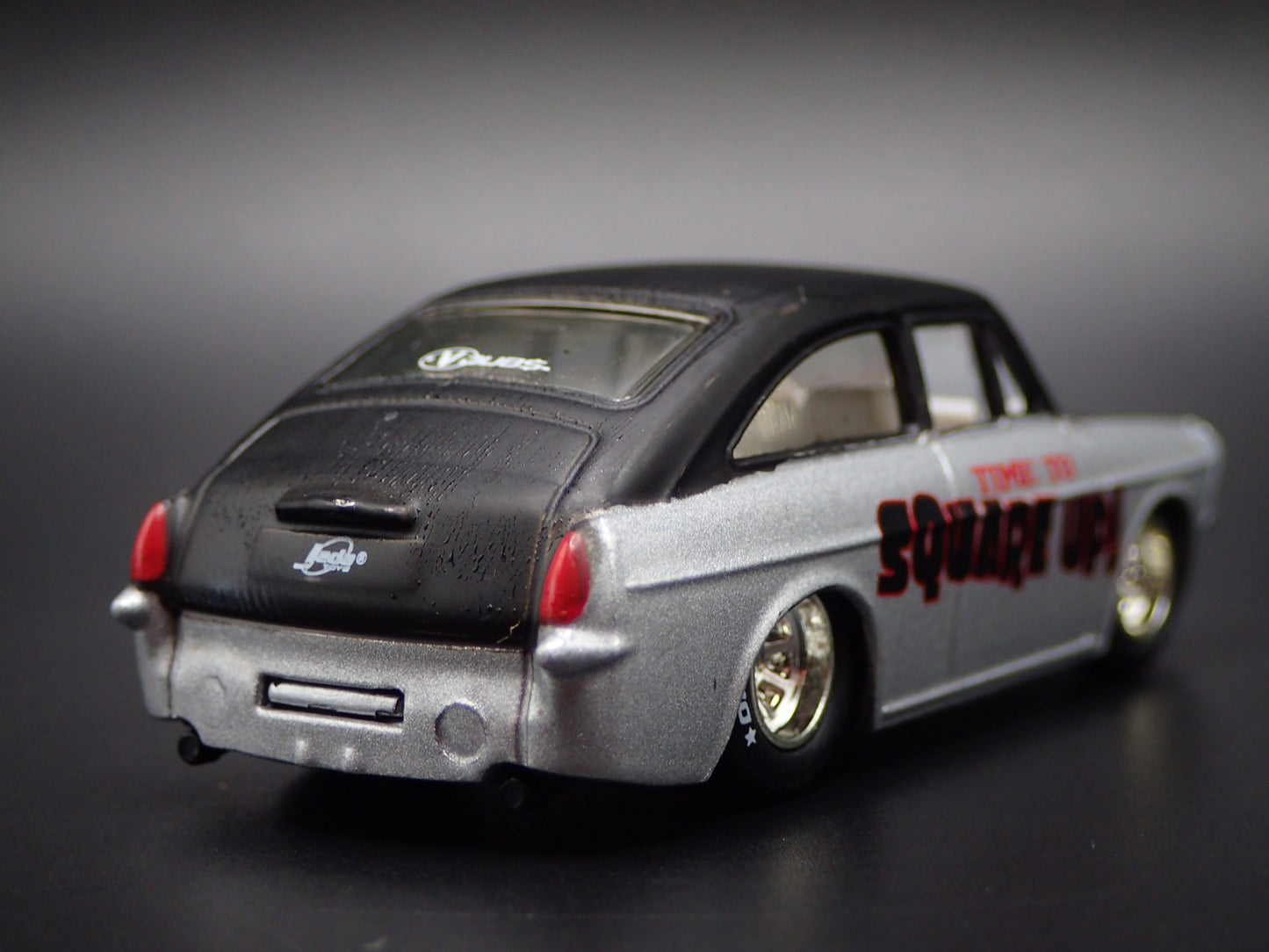 1961-1973 VW VOLKSWAGEN FASTBACK 1600 TL 1/64 SCALE DIORAMA DIECAST MODEL CAR