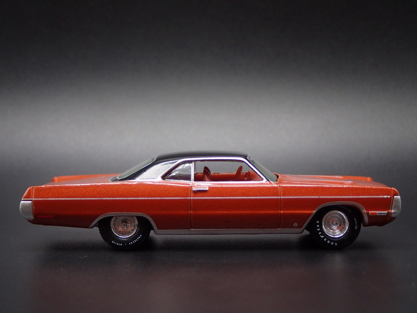 1970 70 PLYMOUTH SPORT FURY GT BURNT ORANGE 1/64 SCALE DIORAMA DIECAST MODEL CAR