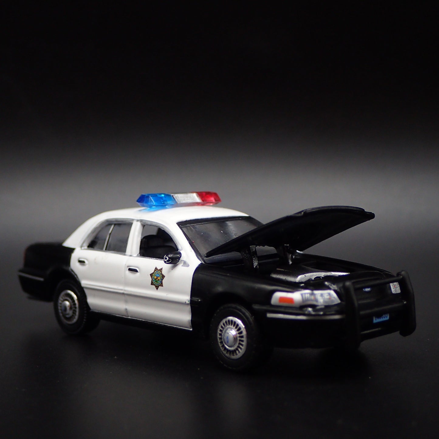 1998 98 FORD CROWN VICTORIA RENO, NEVADA POLICE DPT 1:64 SCALE DIECAST MODEL CAR