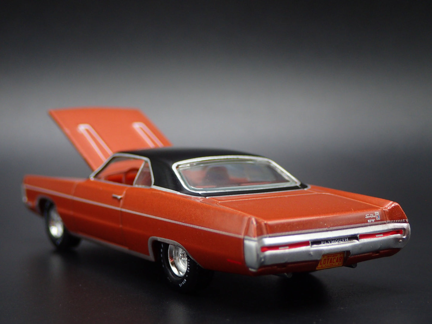 1970 70 PLYMOUTH SPORT FURY GT BURNT ORANGE 1/64 SCALE DIORAMA DIECAST MODEL CAR
