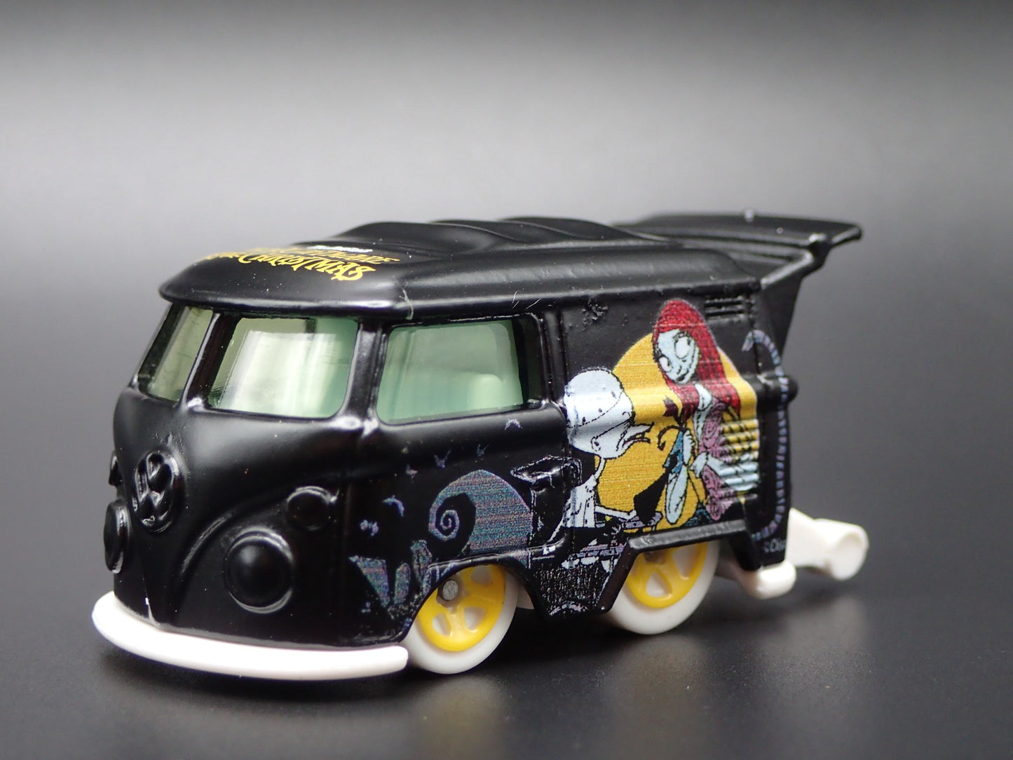 VW VOLKSWAGEN KOOL KOMBI MINI BUS VAN JACK SKELLINGTON 1:64 DIECAST MODEL CAR