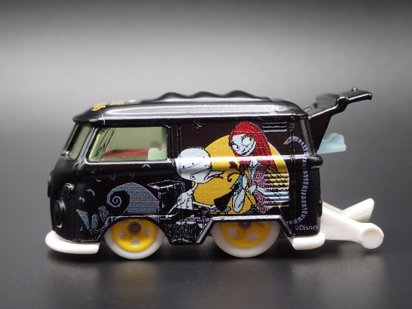 VW VOLKSWAGEN KOOL KOMBI MINI BUS VAN JACK SKELLINGTON 1:64 DIECAST MODEL CAR