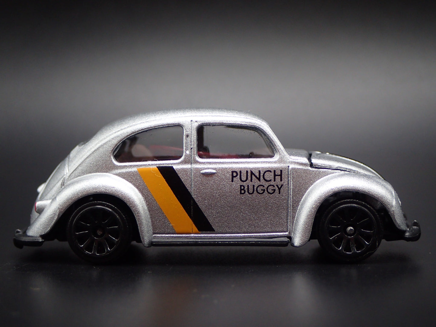 1953-1957 VW VOLKSWAGEN CLASSIC BEETLE BUG OVAL 1:64 SCALE DIECAST MODEL CAR