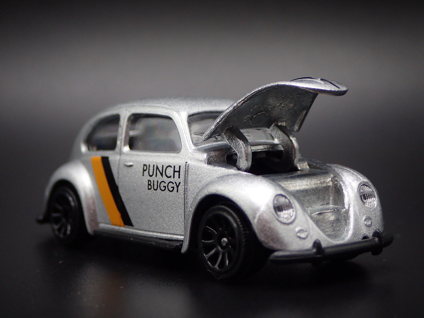 1953-1957 VW VOLKSWAGEN CLASSIC BEETLE BUG OVAL 1:64 SCALE DIECAST MODEL CAR