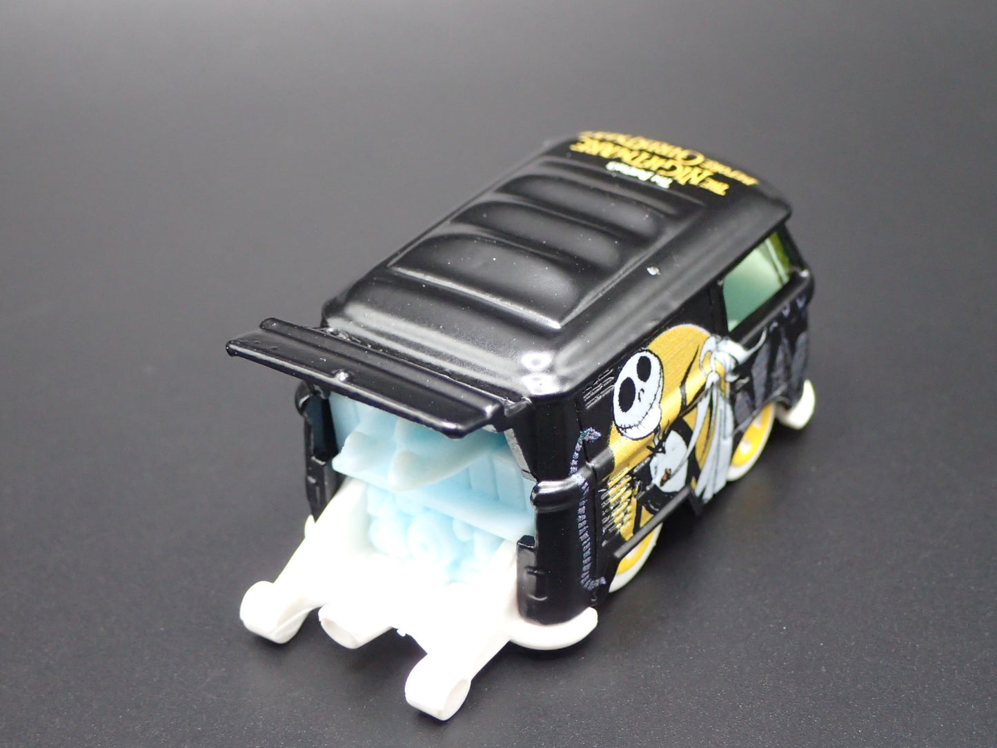 VW VOLKSWAGEN KOOL KOMBI MINI BUS VAN JACK SKELLINGTON 1:64 DIECAST MODEL CAR