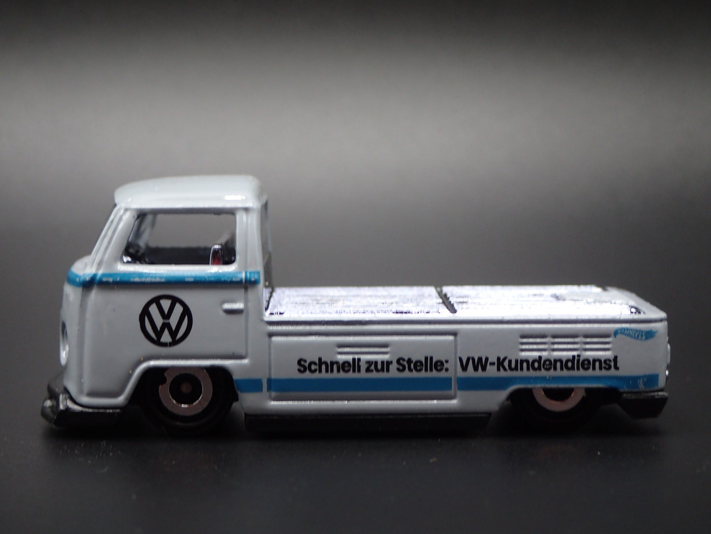 1967-1979 VW VOLKSWAGEN TYPE 2 T2 SINGLE CAB PICKUP 1:64 SCALE DIECAST MODEL CAR