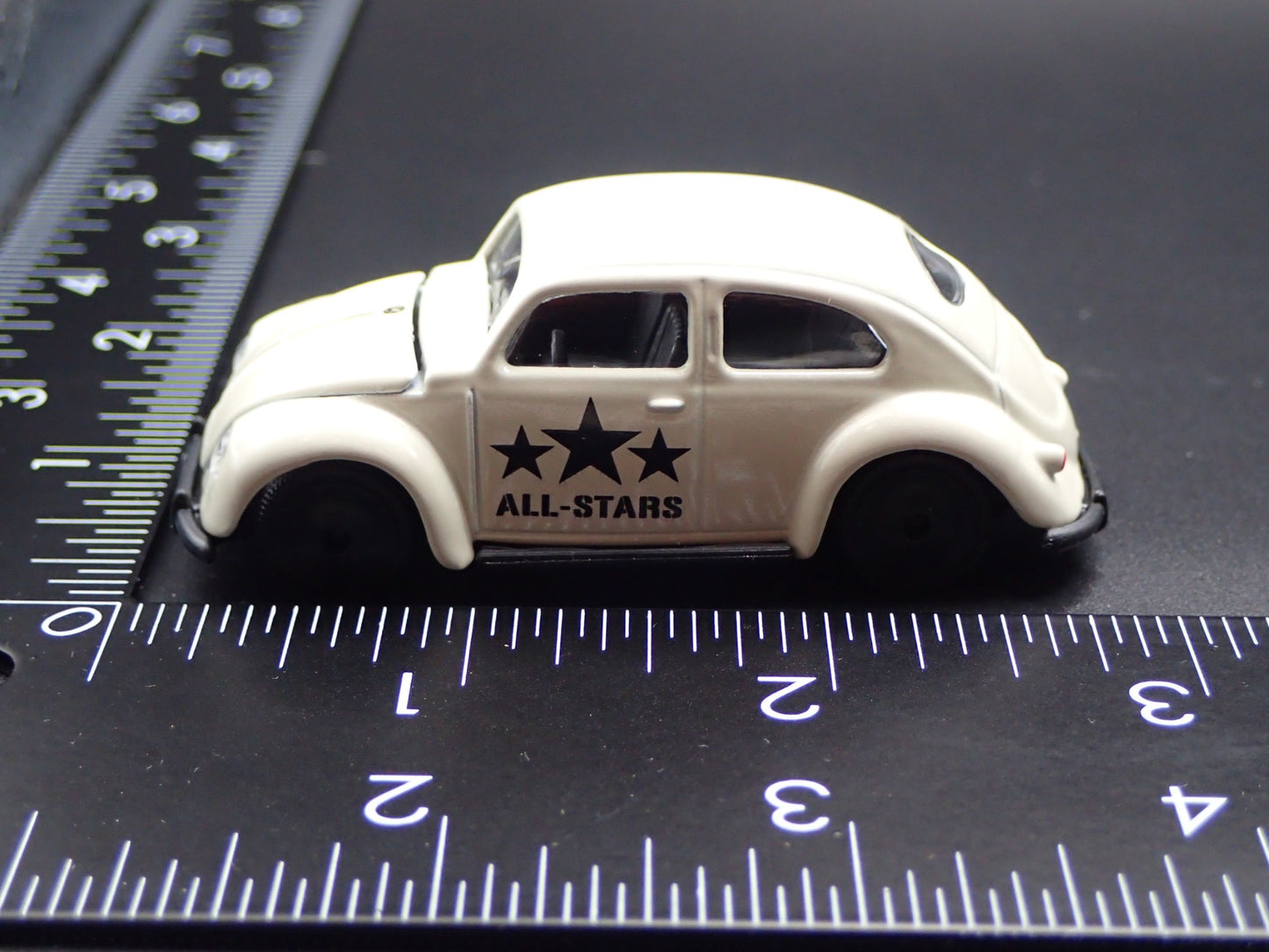 1953-1957 VW VOLKSWAGEN CLASSIC BEETLE BUG OVAL 1:64 SCALE DIECAST MODEL CAR