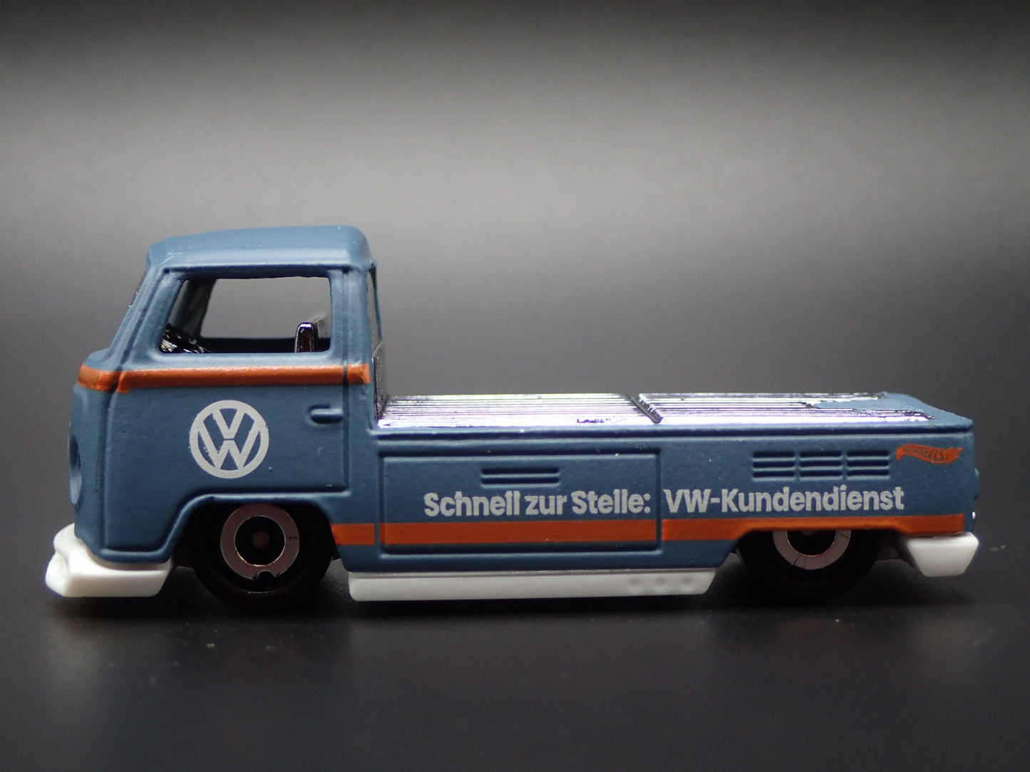 1967-1979 VW VOLKSWAGEN TYPE 2 T2 SINGLE CAB PICKUP 1:64 SCALE DIECAST MODEL CAR