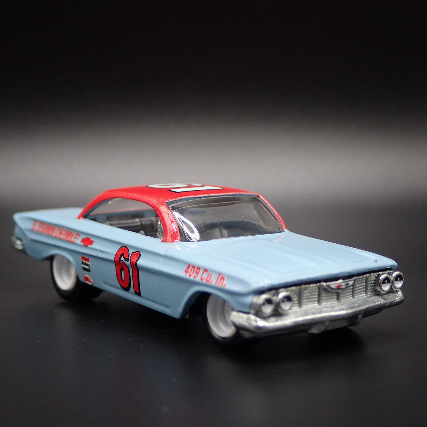 1961 61 CHEVY CHEVROLET IMPALA 1:64 SCALE COLLECTIBLE DIORAMA DIECAST MODEL CAR
