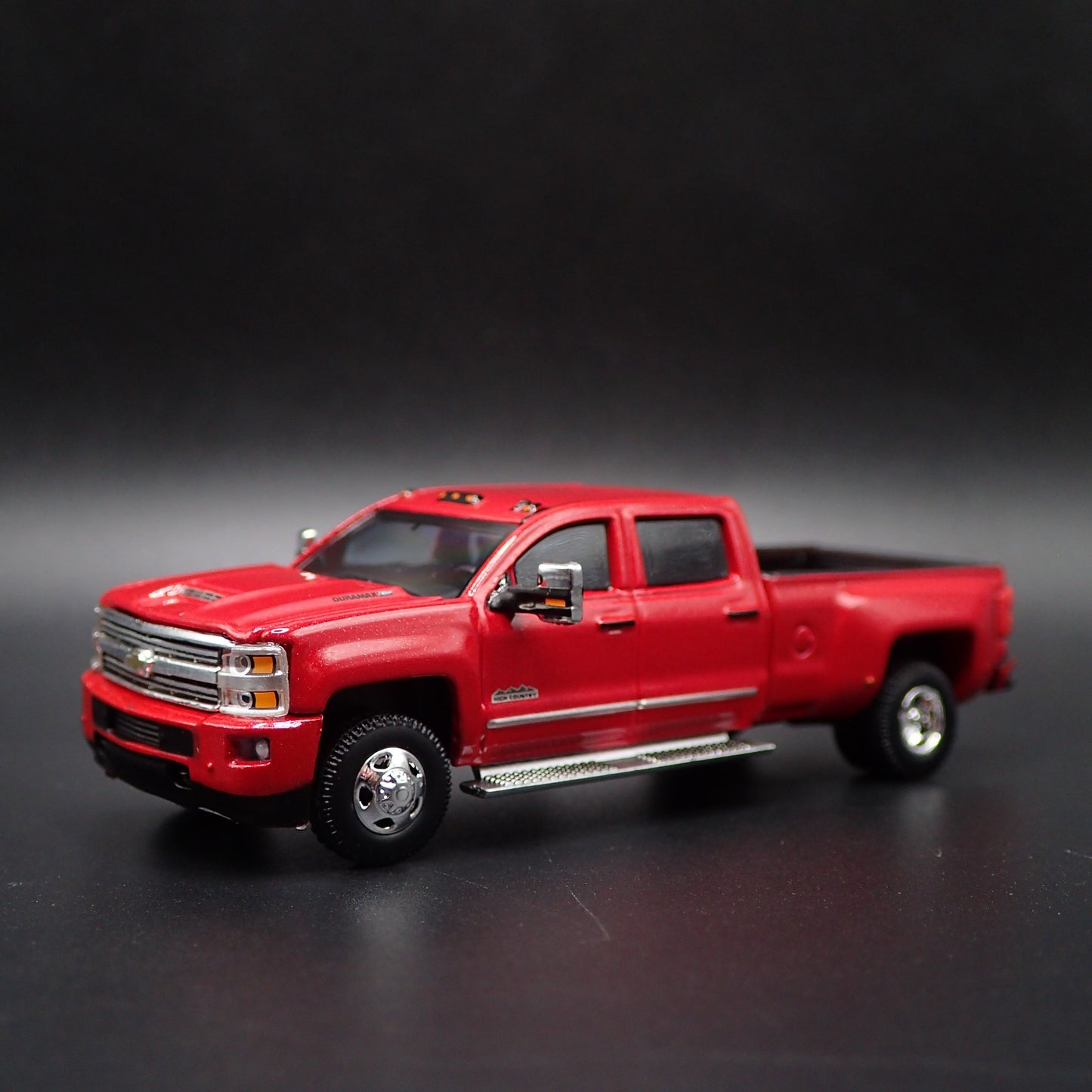 2018 CHEVY CHEVROLET SILVERADO 3500 DUALLY TRUCK HIGH COUNTRY 1:64 DIECAST CAR