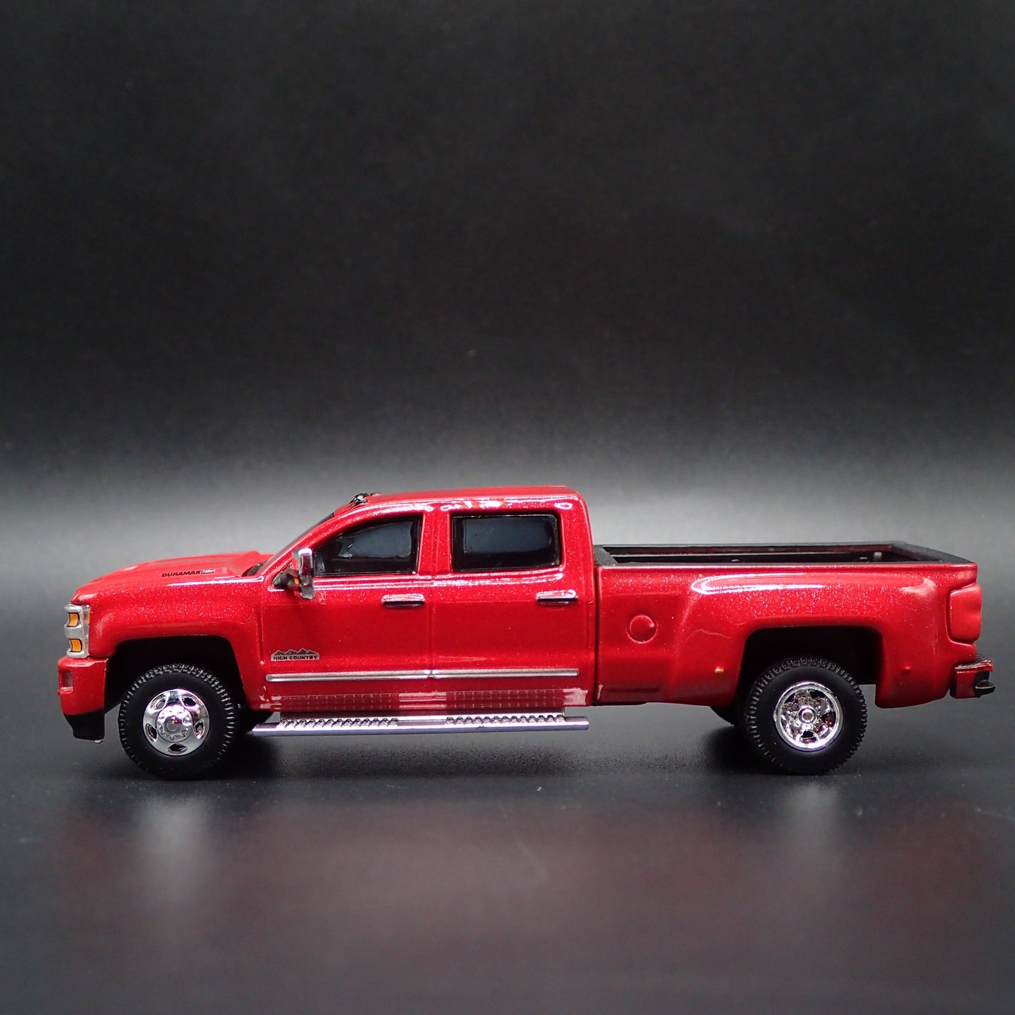 2018 CHEVY CHEVROLET SILVERADO 3500 DUALLY TRUCK HIGH COUNTRY 1:64 DIECAST CAR