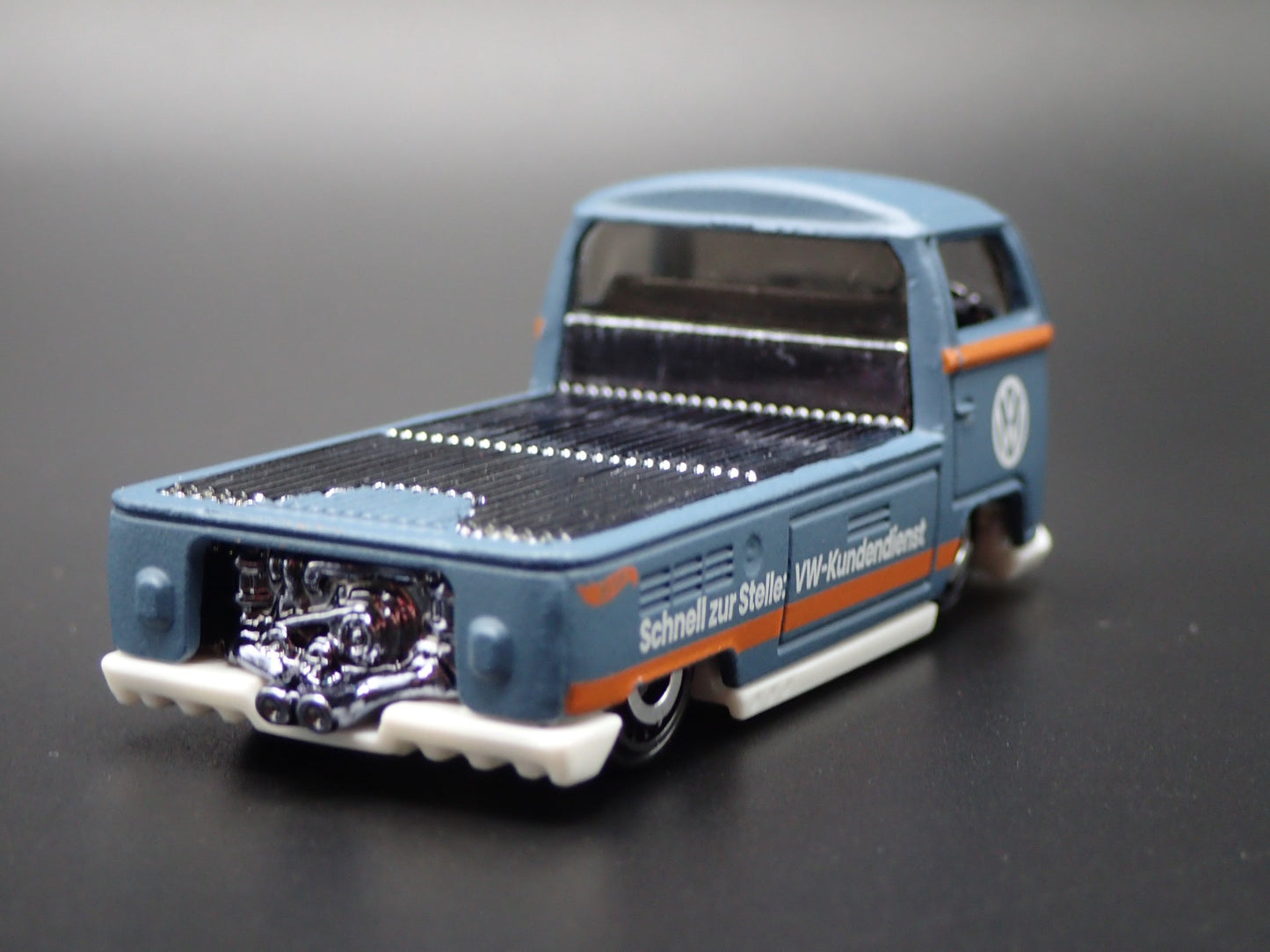 1967-1979 VW VOLKSWAGEN TYPE 2 T2 SINGLE CAB PICKUP 1:64 SCALE DIECAST MODEL CAR