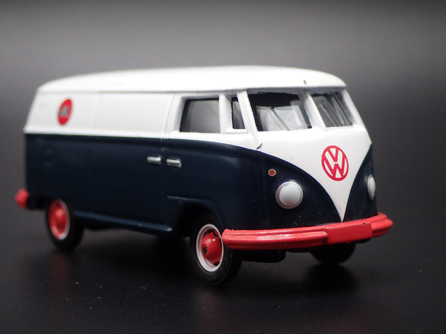 1950-1967 VW VOLKSWAGEN TYPE 2 T1 PANEL VAN GULF 1:64 SCALE DIECAST MODEL CAR